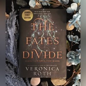 The Fates Divide - Signed First Edition - By Veronica Roth - Hardcover